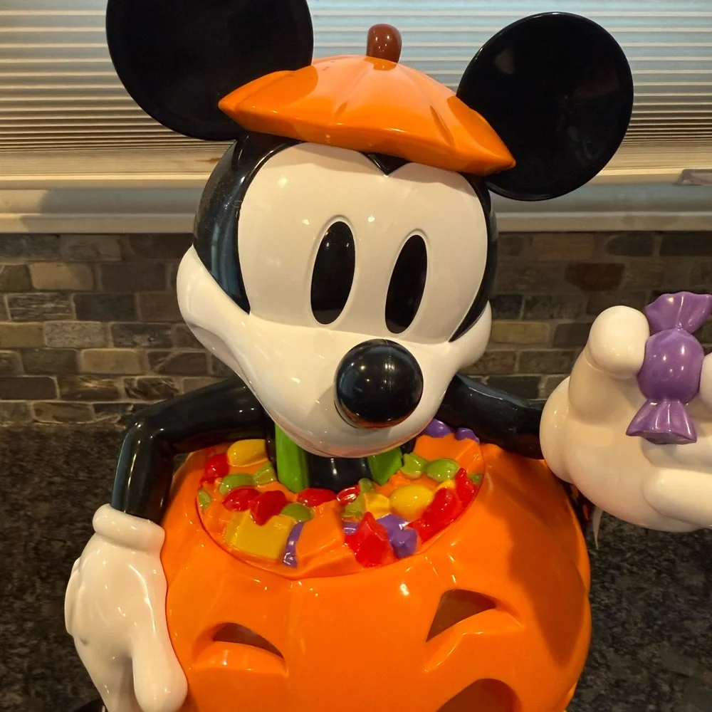 Disney Halloween Mickey Mouse light up Popcorn/ trick-or-treat container
